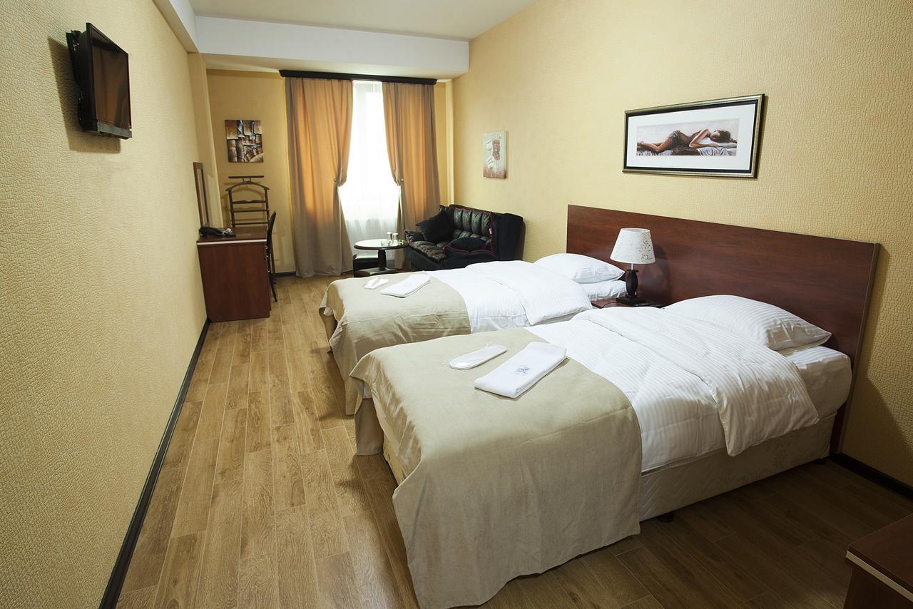 Lords Hotel Tbilisi Exterior foto